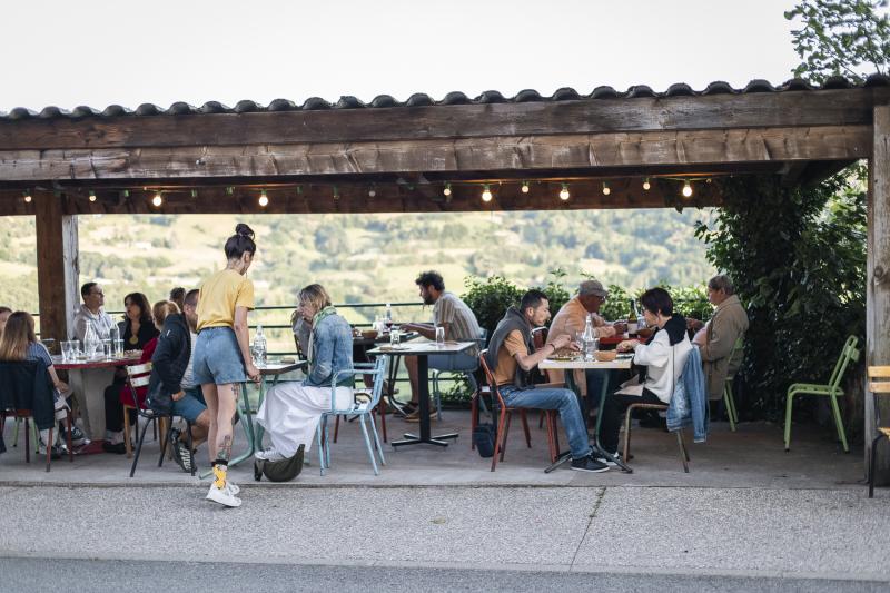 Podcast T as de beaux lieux Auberge Boffres Julie Vandal 1661