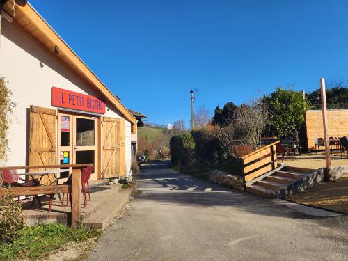 2026 Le Petit Bistro